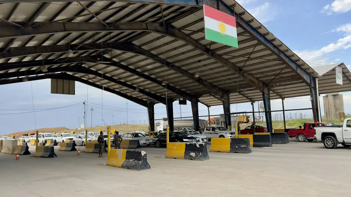 سوريا تغلق منفذ نصيب مع الأردن بعد غارات درعا