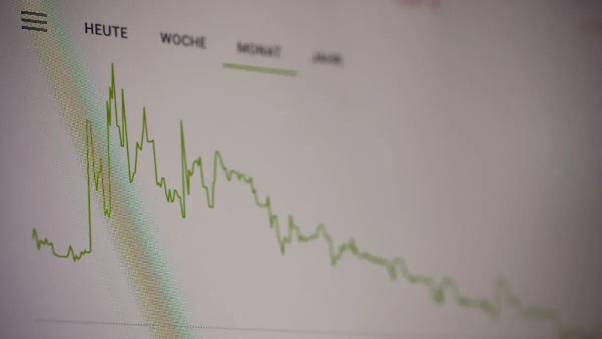 الاقتصاد الأمريكي ينمو 3.4% في الربع الثالث
