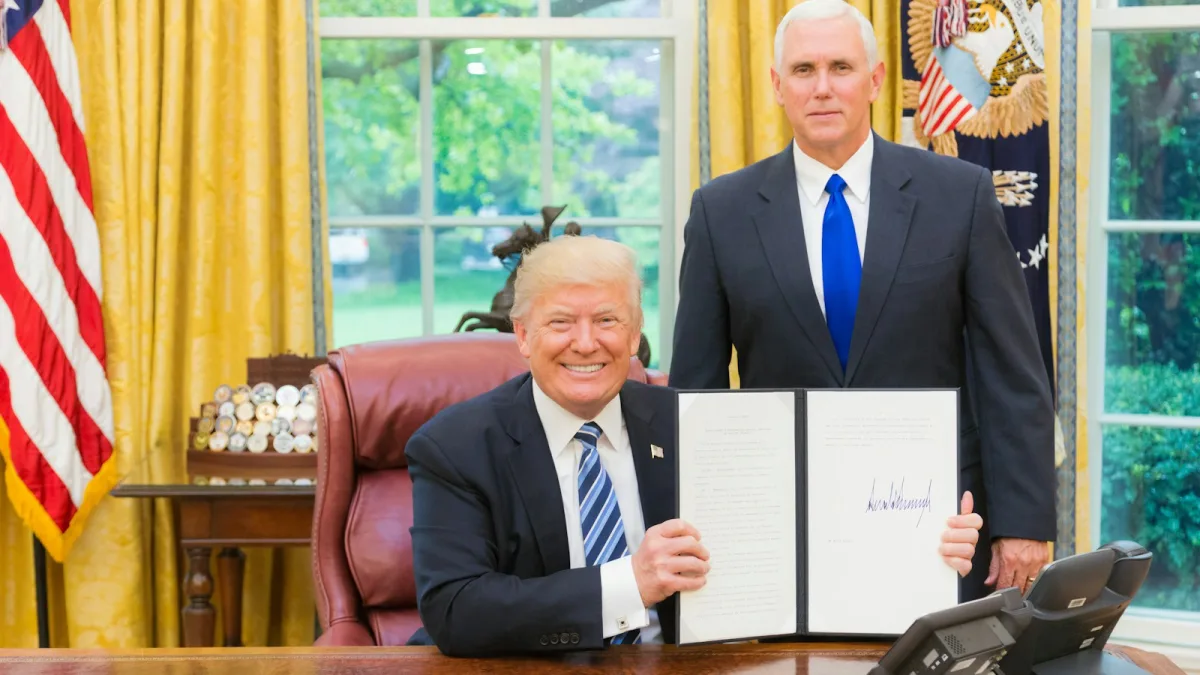 بوتين يستثمر مديح ترمب ومكاسب الطاقة