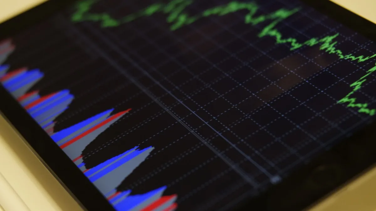 ألفابت تخسر نحو 500 مليار دولار بعد هبوط سهمها