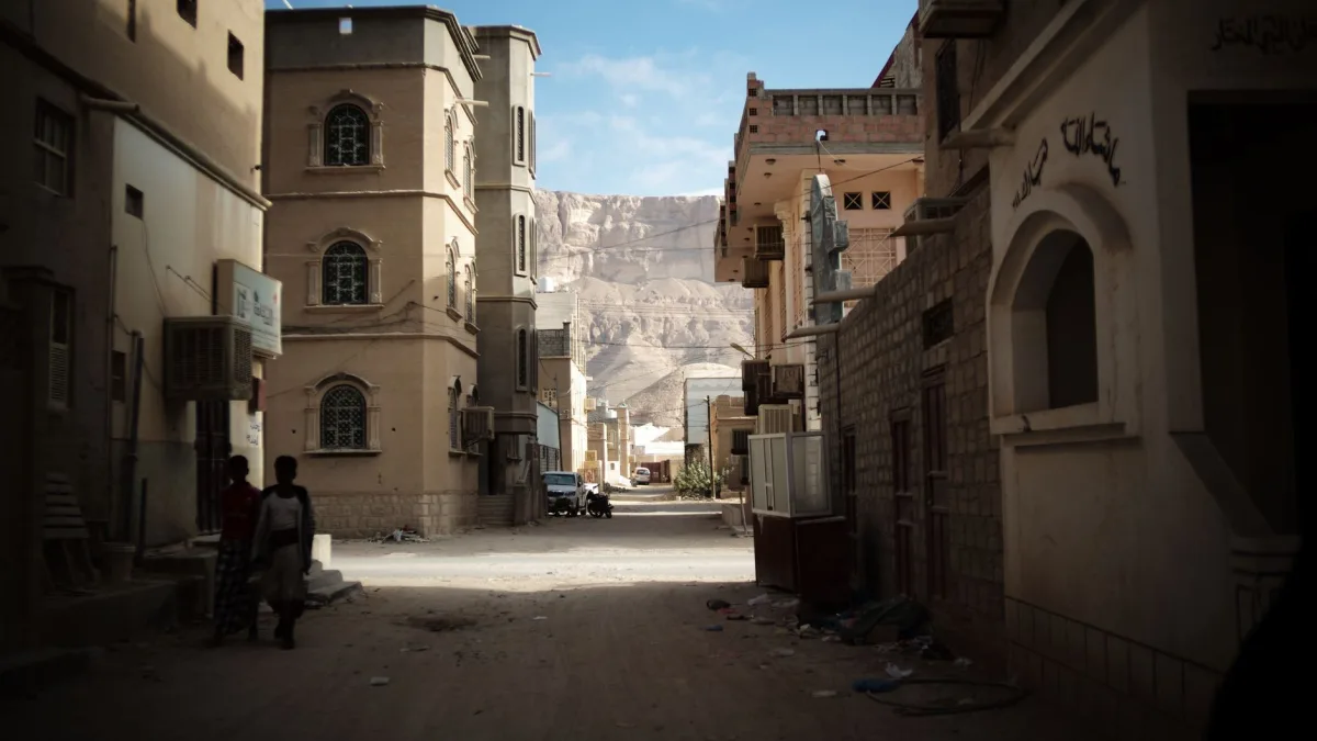 مواجهات اليمن تتواصل وسط اعتراض صواريخ وإعلان 736 عملية